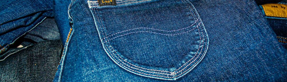 Fashion Jeans Women Wear Clothing  - modealer / Pixabay